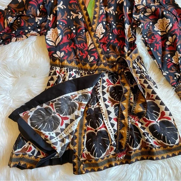 Farm Rio Tapestry Garden Multicolor V Neck Wrap Mini Dress NWT Medium - Picture 13 of 16